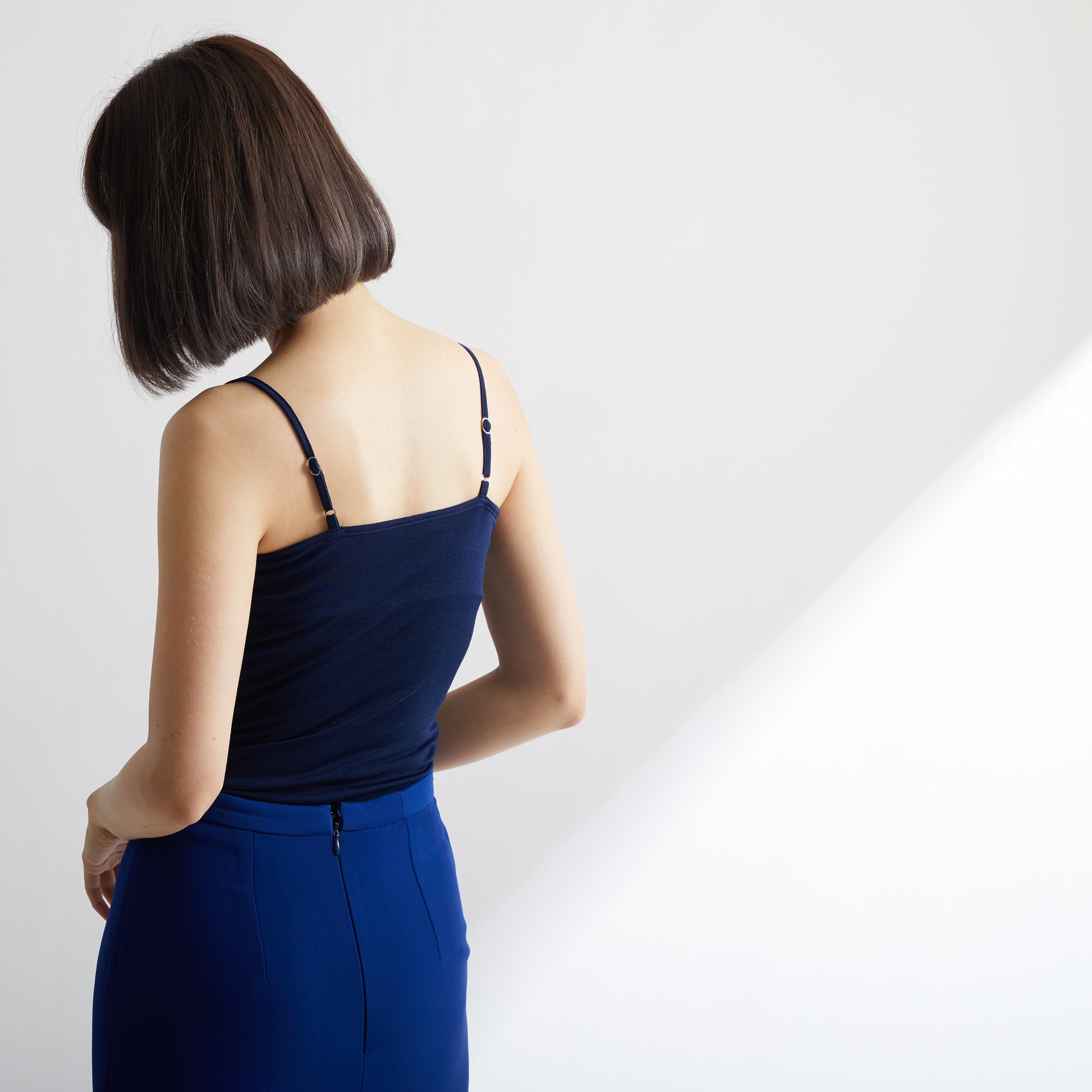 シルク100%ベアキャミソール, カップ付き, 2023SSモデル, ネイビー