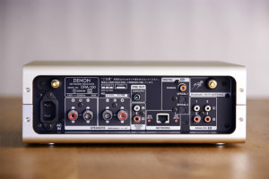 音質とデザインを兼ね備えたHi-Fiネットワークレシーバー ─DENON「DRA