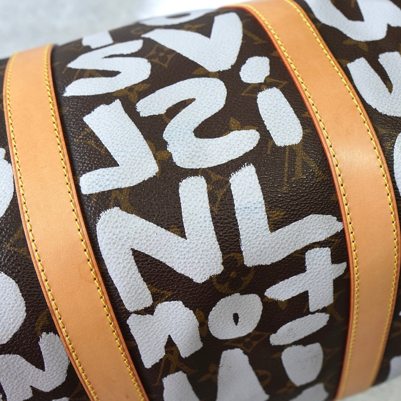 ルイヴィトン モノグラム グラフィティ キーポル50 ボストンバッグ