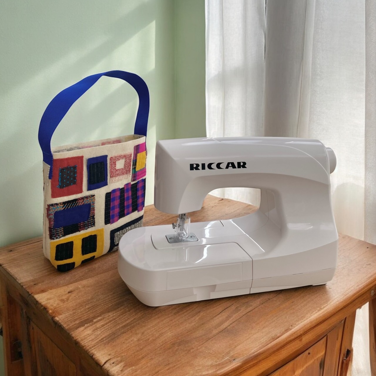 RICCAR(リッカー)ニードルパンチミシン、昭和の人気を受け継ぎ新登場