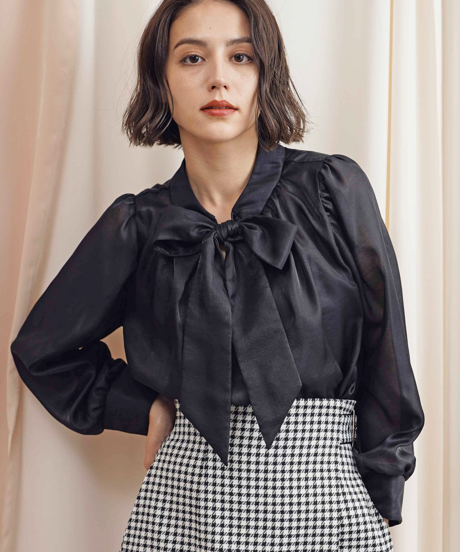 シアー素材フレアブラウス | シャツ・ブラウス | NOELA OFFICIAL WEB STORE