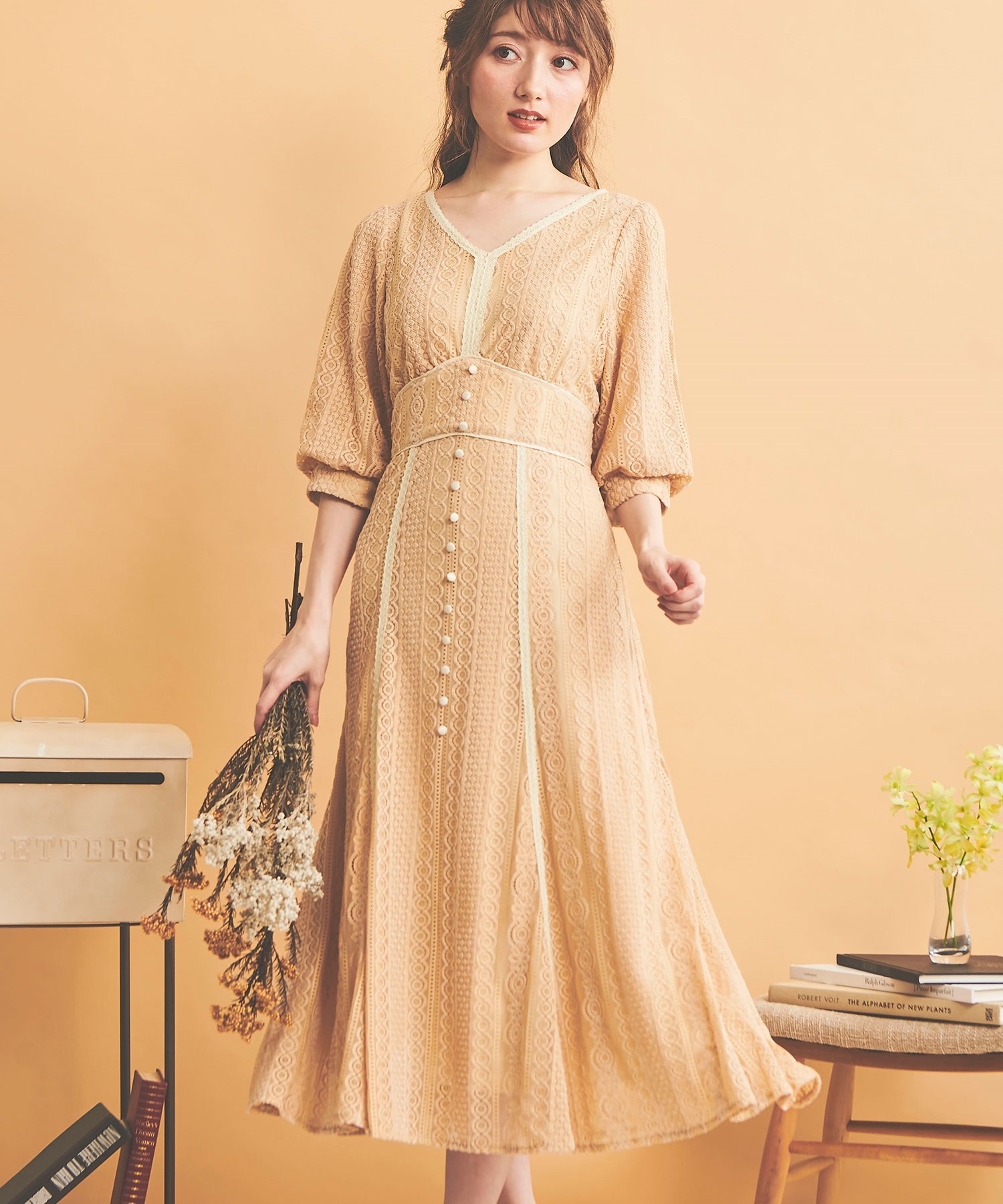 起毛レースワンピース | ロングワンピース | NOELA OFFICIAL WEB STORE