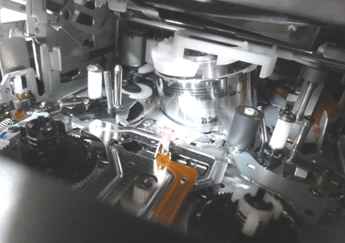 ジャンク譲渡コーナー （0円ジャンク） ＞ SANYO VM-PS102 8ミリビデオ