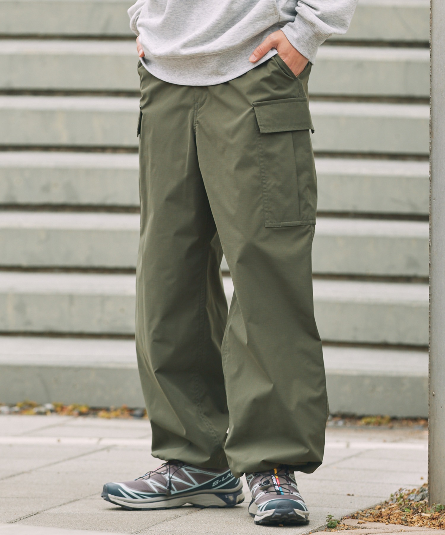 マルチファンクショナル ドローコード ストレッチワイドストレート