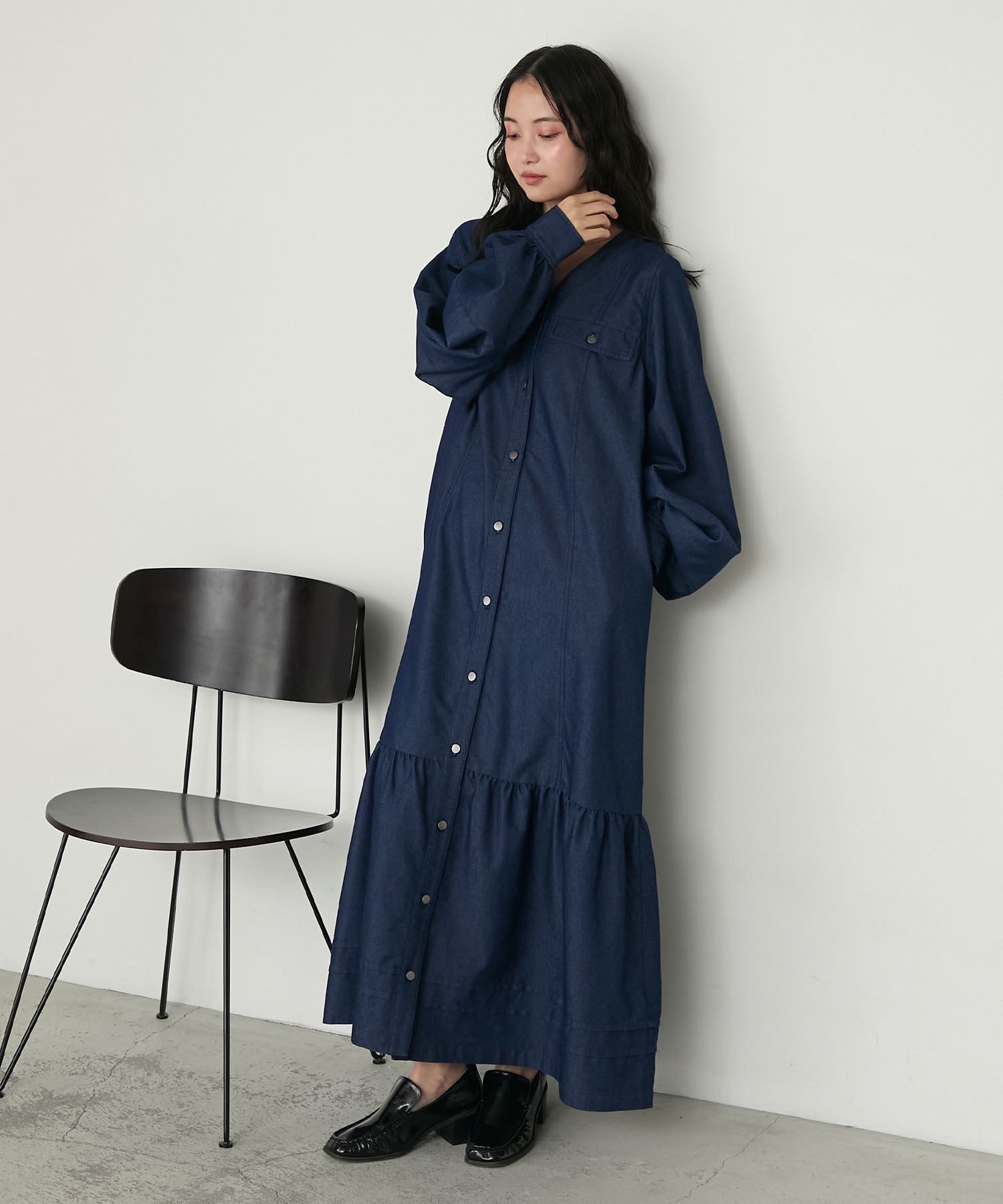 forksy.】ボリュームスリーブVネックティアードデニムワンピース