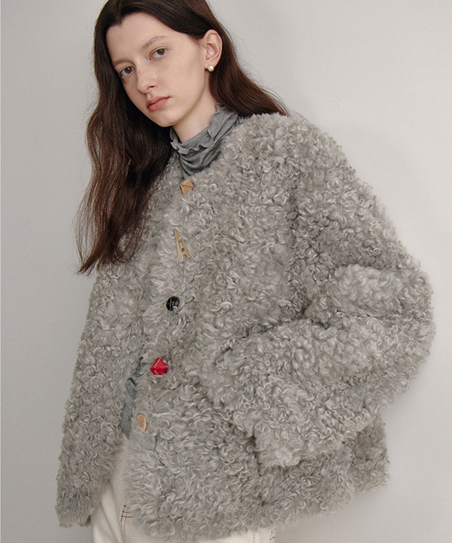 カラフルボタン ノーカラー ボアショートコート FD24W367【Fano