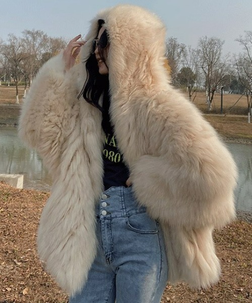 A'GEM/9 × .kom『.kom/ドットケーオーエム』フード ファーアウター