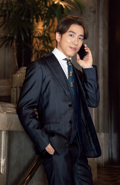 村上信五(SUPER EIGHT)。ファッション誌 『Oggi』で理想の上司を熱演