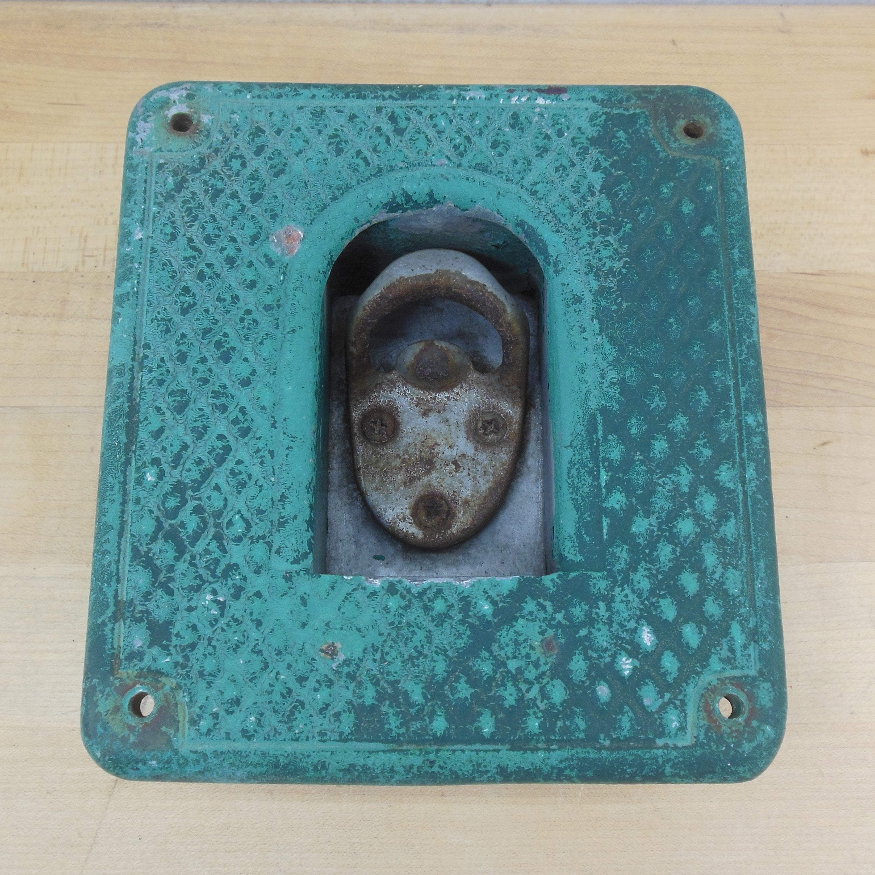 7-Up Cola Selvend Vending Machine Part Bottle Opener Insert – Olde