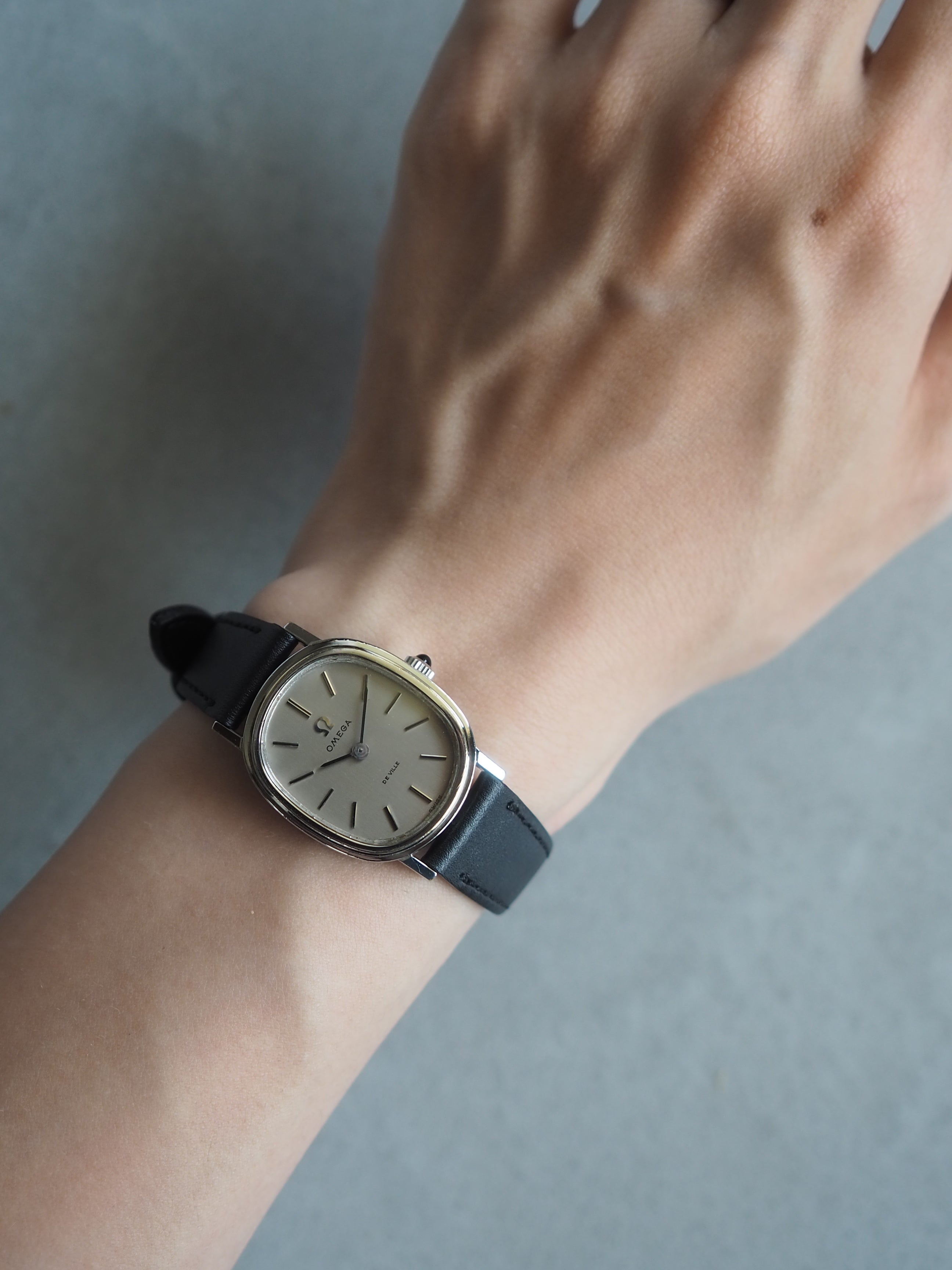 OMEGA オメガ DE VILLE デビル オーバル ウォッチ 腕時計 シルバー