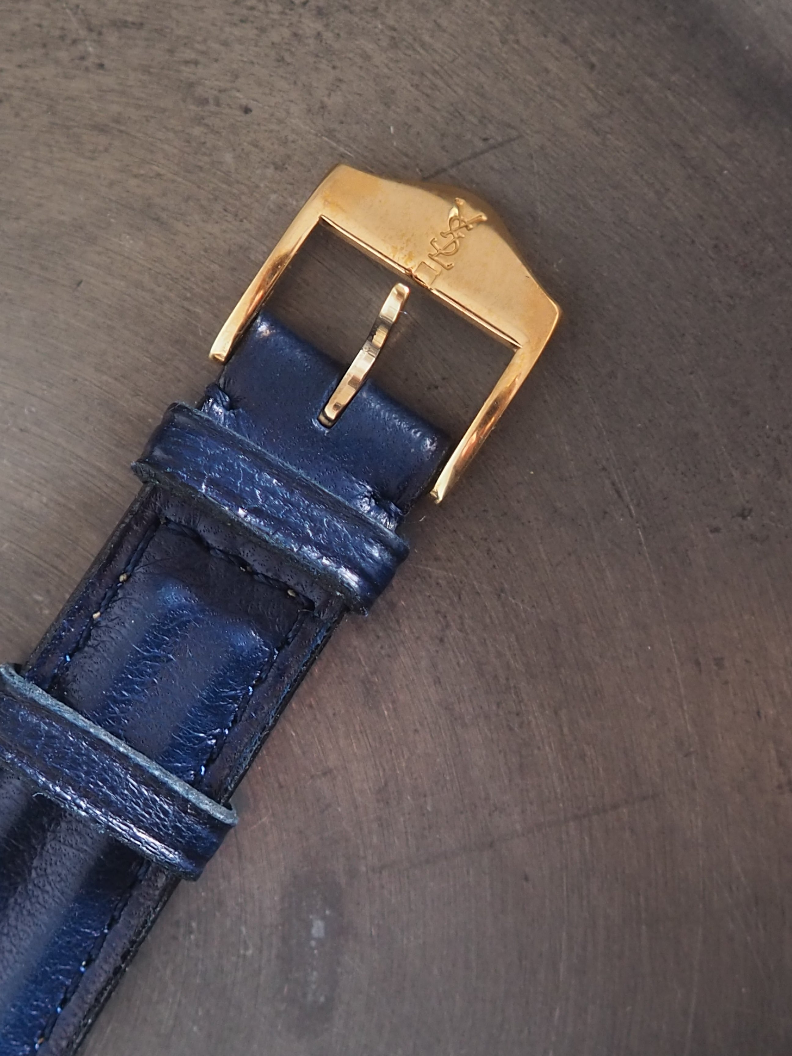 Yves Saint Laurent サンローラン YSL ラウンド ウォッチ 腕時計