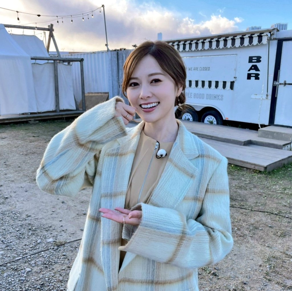 白石麻衣 さん衣装】 🎍1/4 ＃華大さんと千鳥くん/ «只今放送中