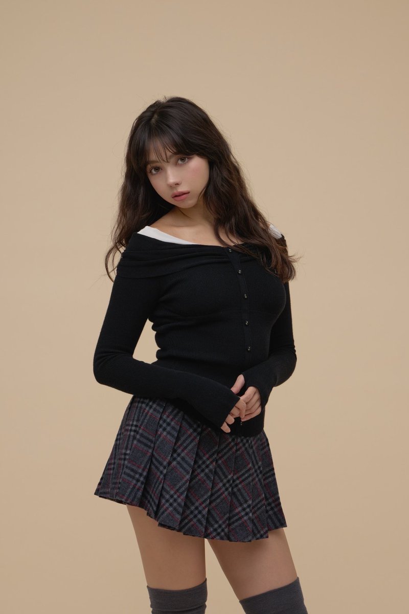 Shannon tulle knit tops color pink/black ¥11000-tax in 胸元の