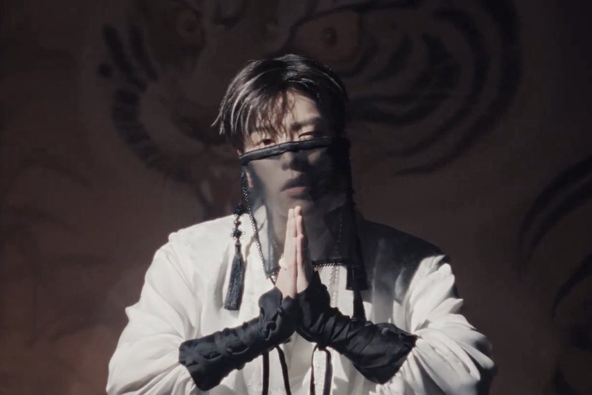 DIVINEどこを切り取っても完璧だよスンミンさん…………全部好き……………天才