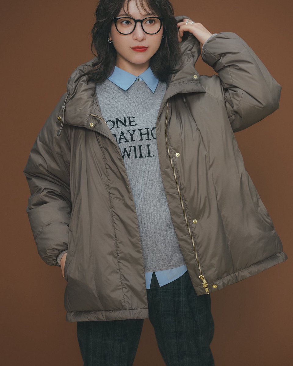 吉高由里子さん(@ystk_yrk )が着こなす、「エアリュクスフードダウン