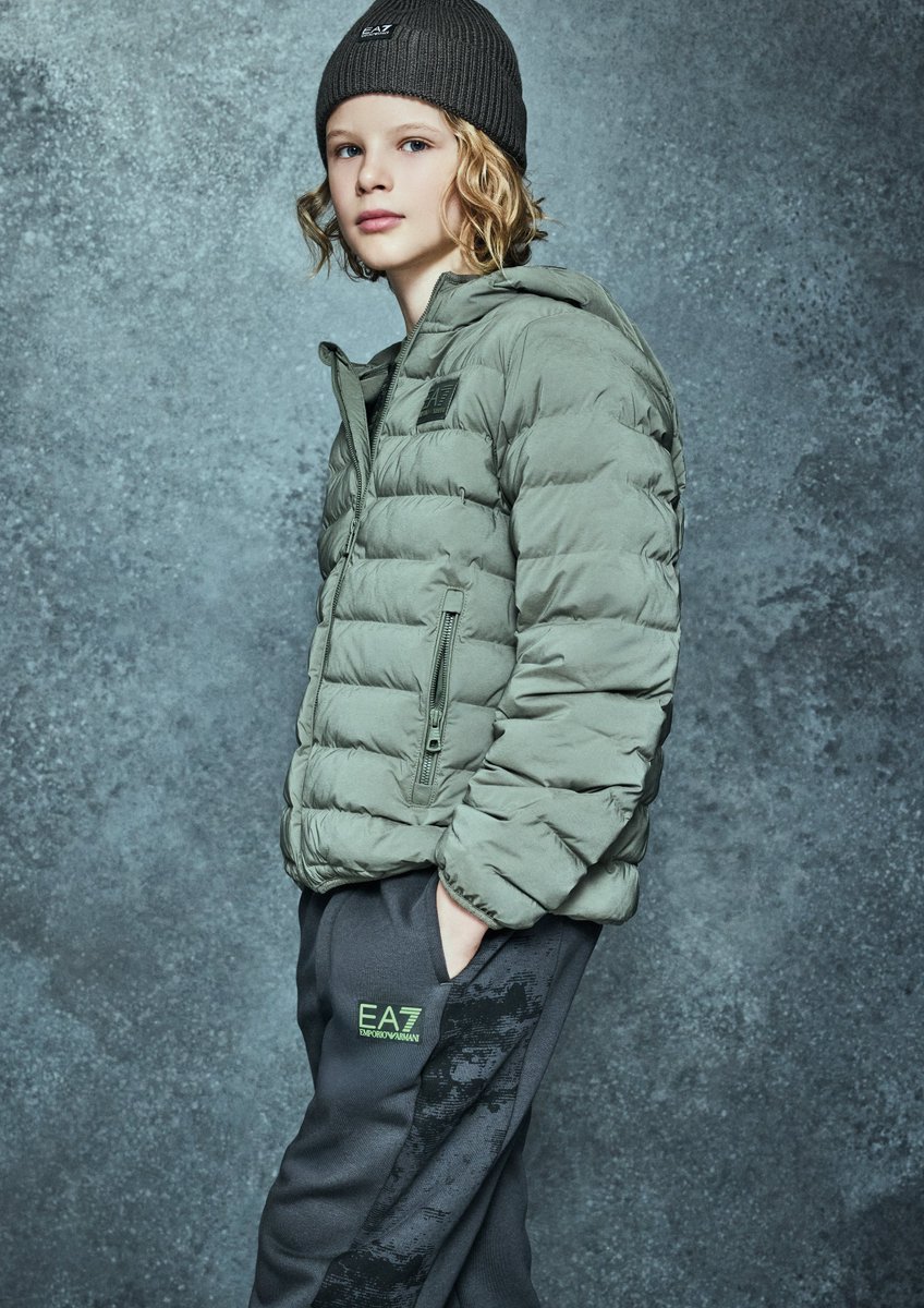 EA7 アクティブな日常に、確かな快適さを。 ──EA7 エンポリオ