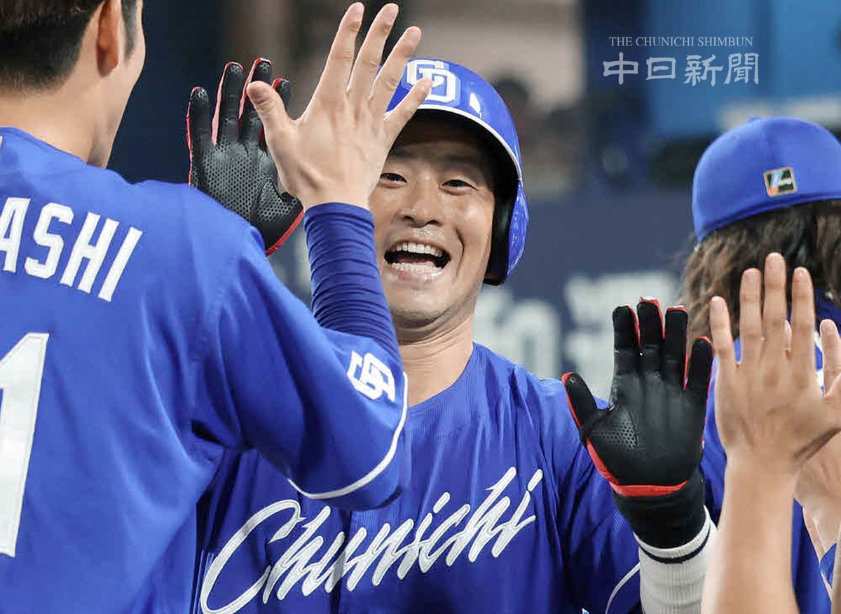 ドラゴンズ】9回に本塁打を放った加藤匠馬選手 #中日新聞 #中日スポーツ