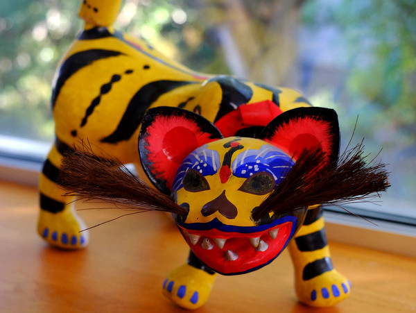 島根 郷土玩具 高橋張子虎本舗 虎の張り子」 : じぶん日記
