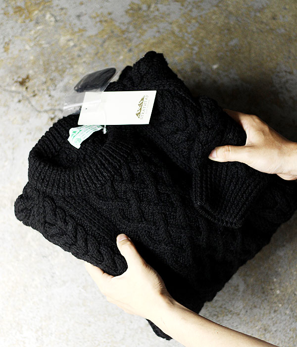 STRATHTAY by インバーアラン INVERALLAN ブラック 1A アラン セーター