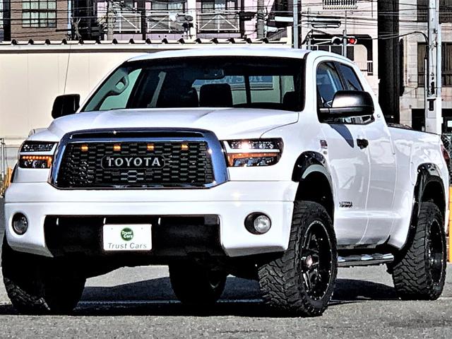 トヨタ タンドラ ダブルキャブ ／リフトアップ／フルLEDヘッド