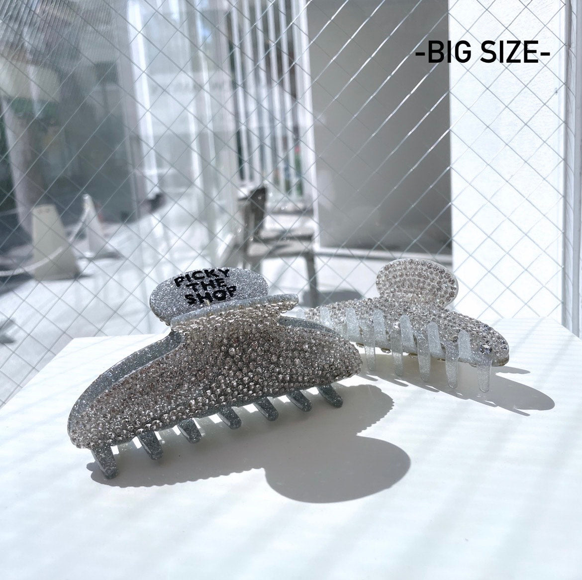 ✨BEST SELLING ITEMS】All Rhinestone Hair Clip(BLACK LOGO) – PICKY