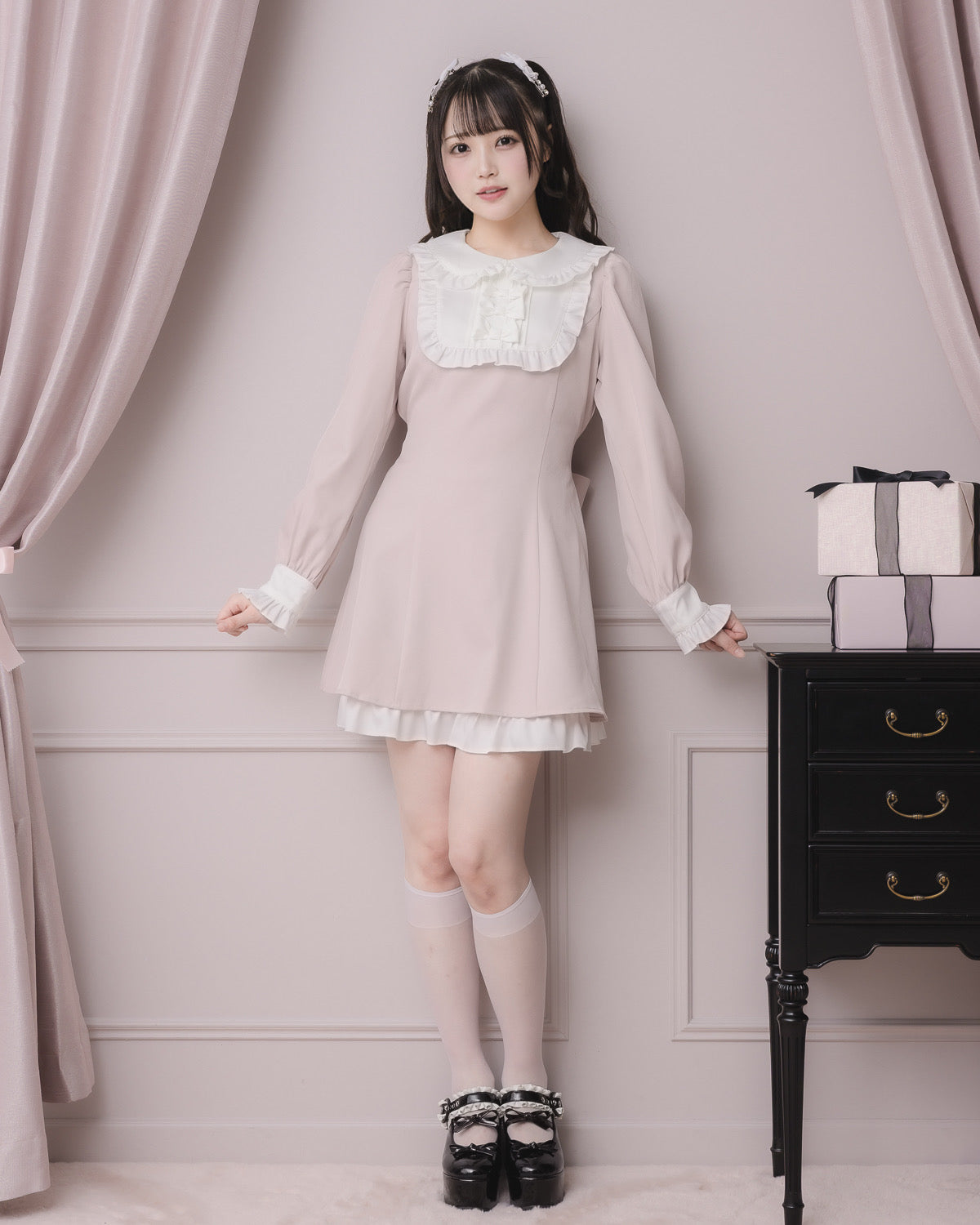 スクエアフリルリボンドーリーワンピース – pium