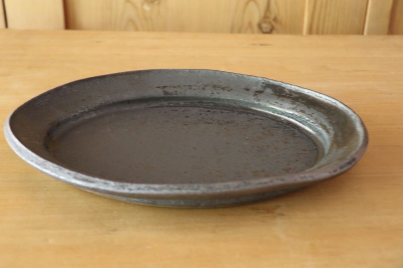 遠藤素子 オーバル皿M 鉄釉 - pivert