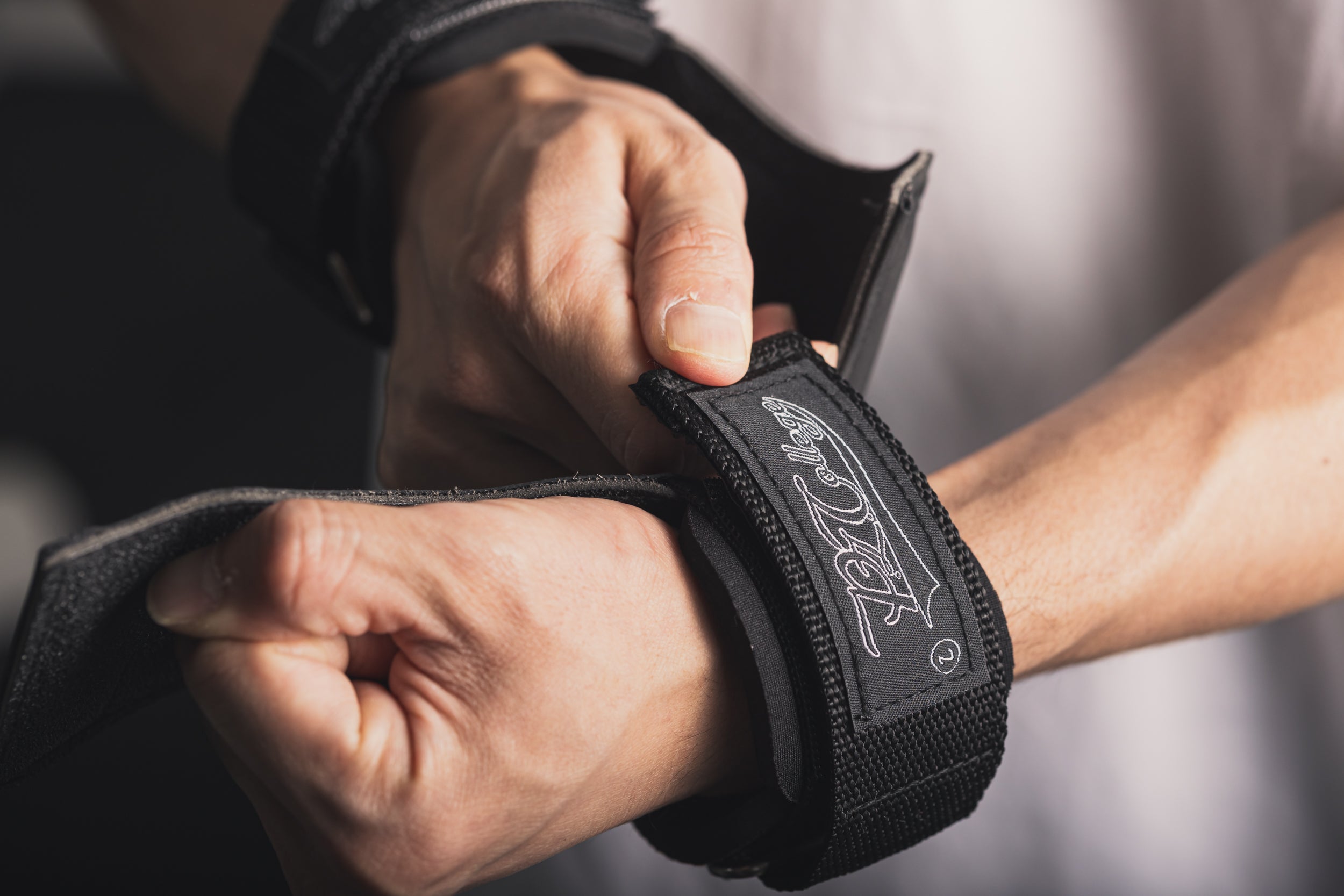 パワーグリップ-ブラック売り切れ！ – P.LCollege-パワーリフティング