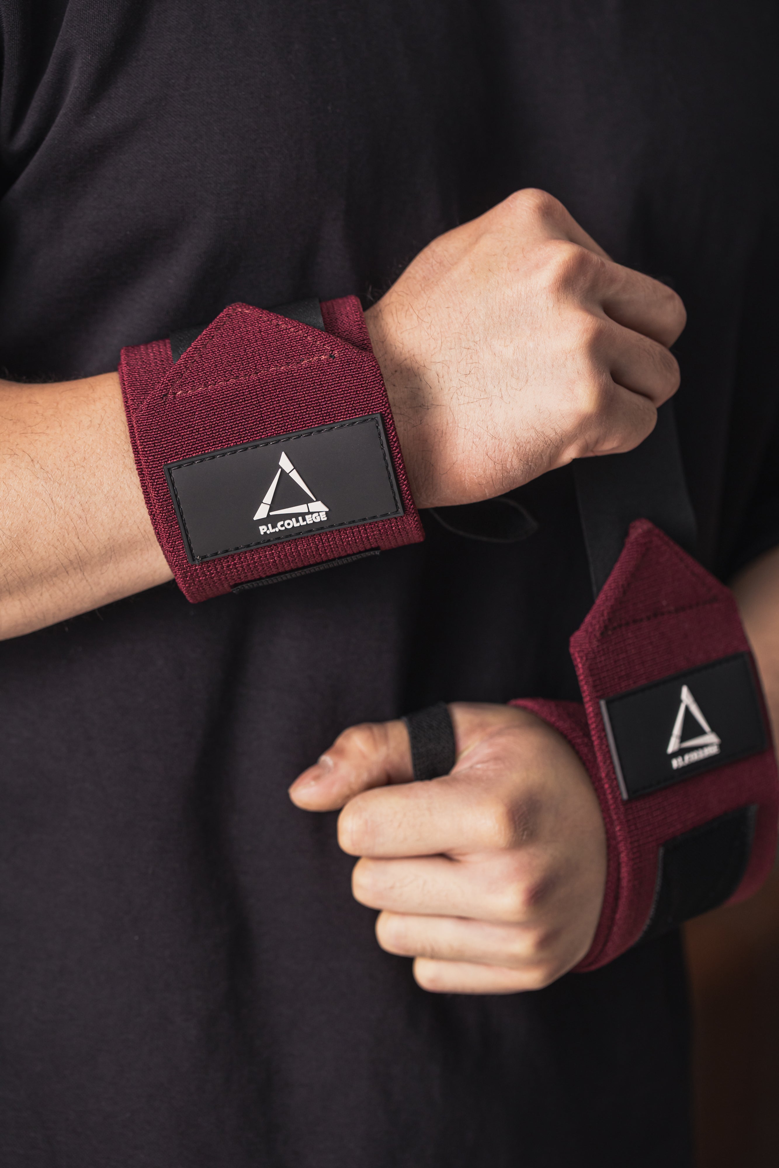 三角ロゴ】リストラップ-ストロング-バーガンディ – P.LCollege-パワー