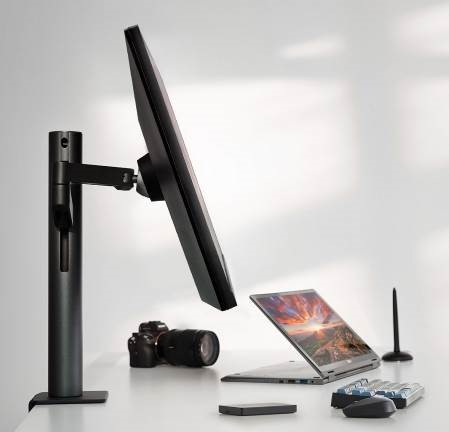 画面位置を自在に調整、快適な姿勢で仕事環境を整える アームスタンド