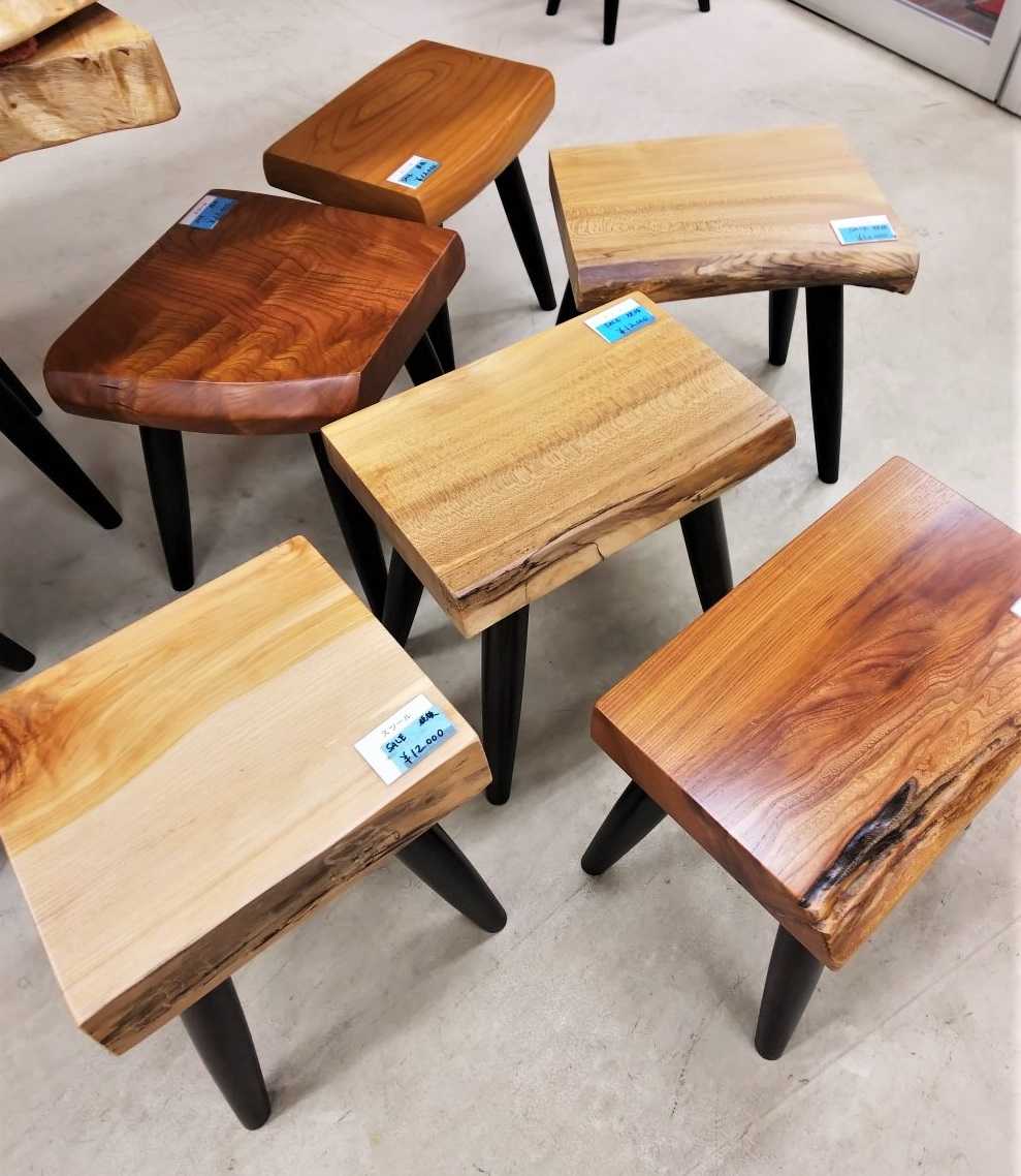 一枚板スツールが入荷しました - 一枚板テーブル・無垢材の家具 新宿区