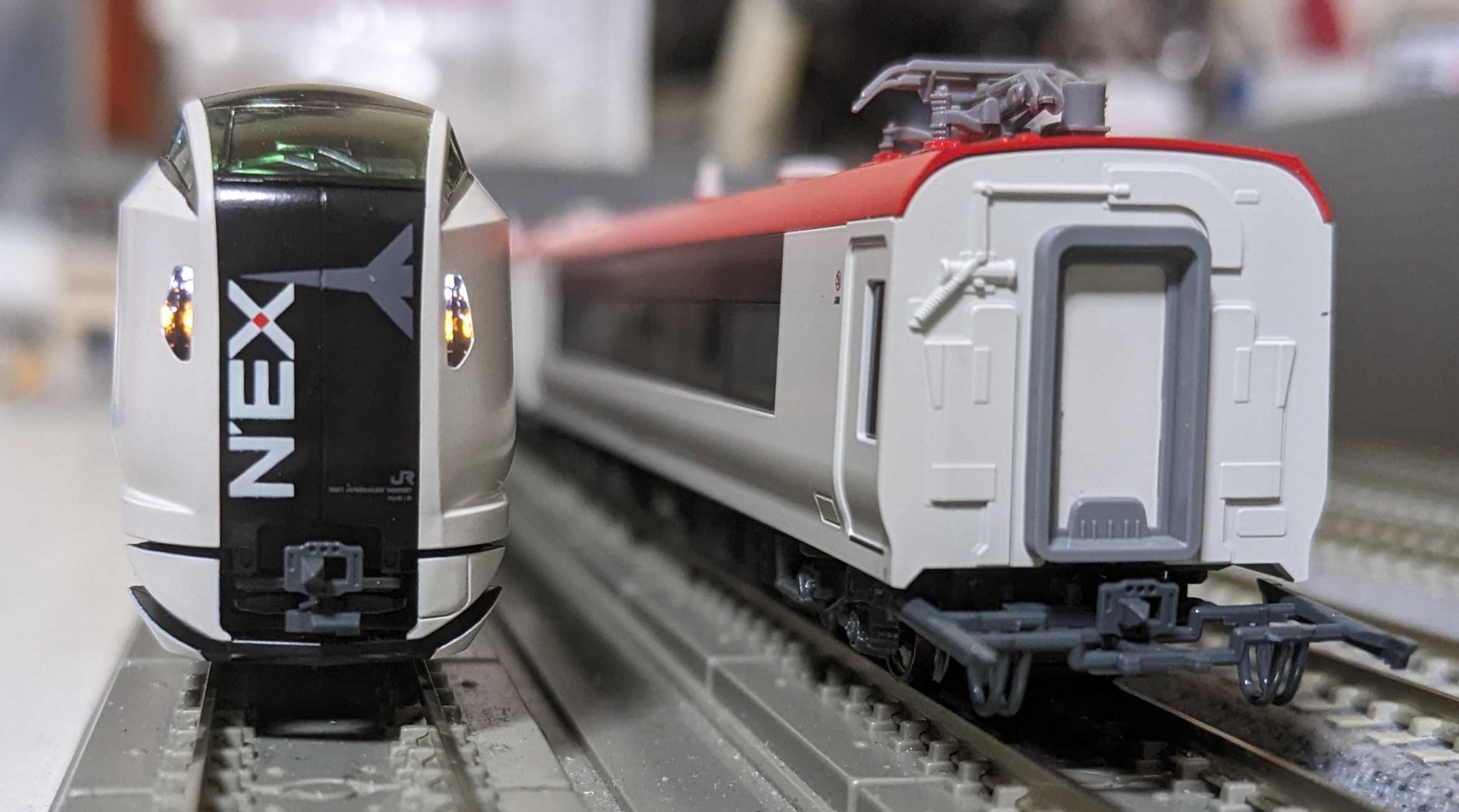 🟡💡室内灯工事① KATO 10-847/848 E259系「成田エクスプレス