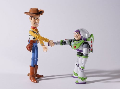 映画『トイ・ストーリー』からウッディとバズが海洋堂フィギュア『特撮