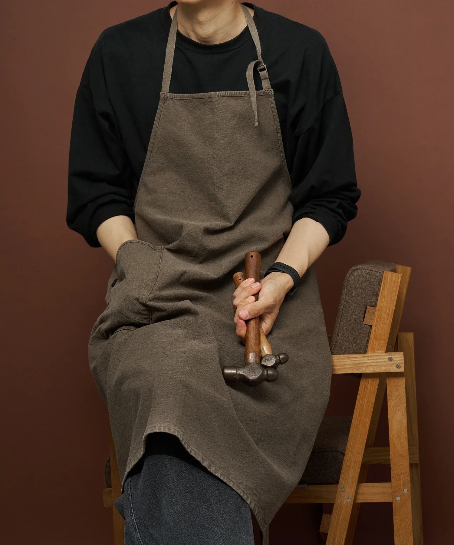 REN】使うほどに馴染むログウッド染め帆布エプロン - 自然な風合いと