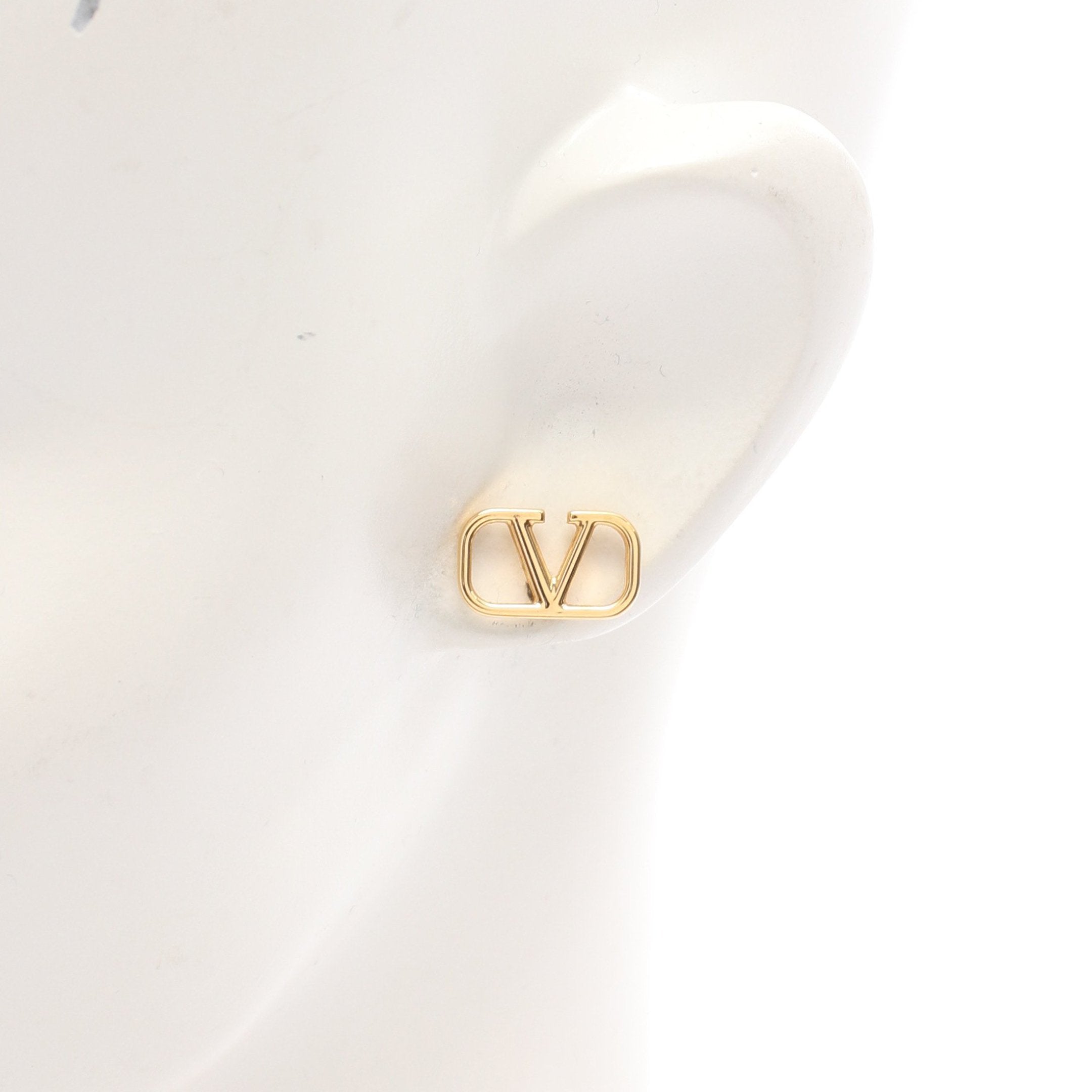 Vロゴ シグネチャー ピアス GP ゴールド ヴァレンティノガラヴァーニ