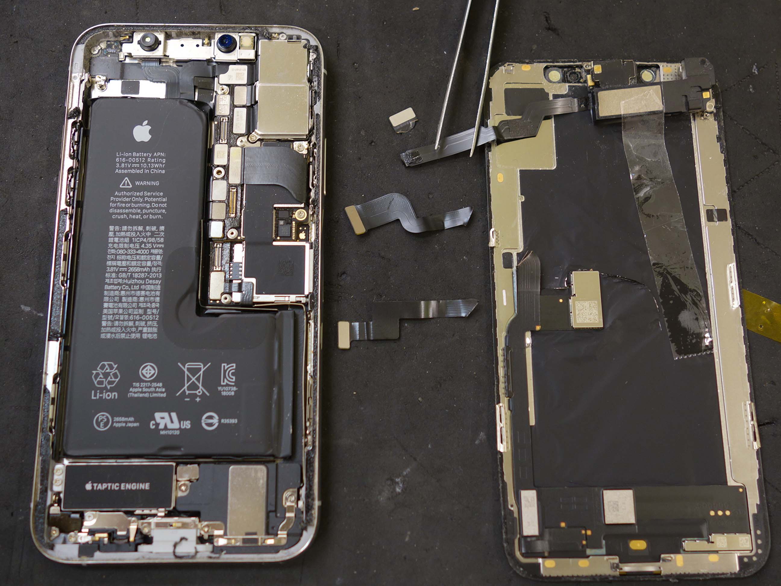 同業者様より「Face IDは利用できません」のiPhone XS修理しました