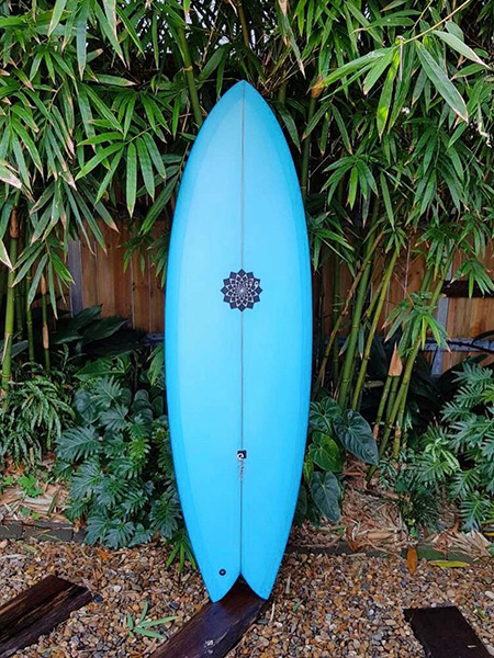 CV2（シーブイ・ツー） | Gary McNeill Concepts（GMCサーフボード）モデル