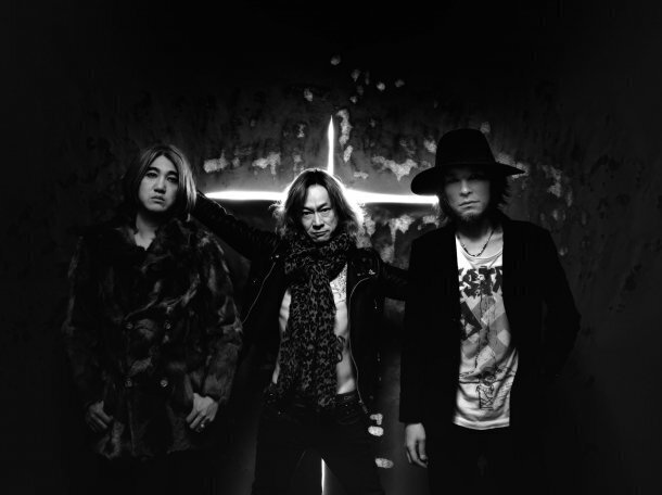 チバ×イマイ×達也によるTHE GOLDEN WET FINGERS、初のミュージック