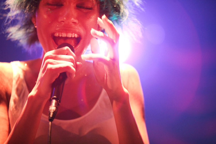 女王蜂、活動休止前ラストライヴのDVD『白兵戦』のヴィジュアル＆収録