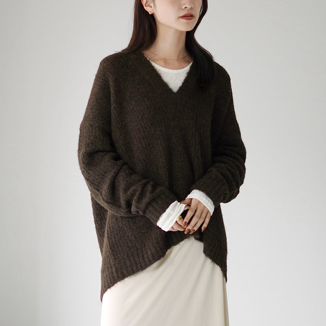 MAO MADE（マオメイド） フェザーヤーン ディープVネック ニット