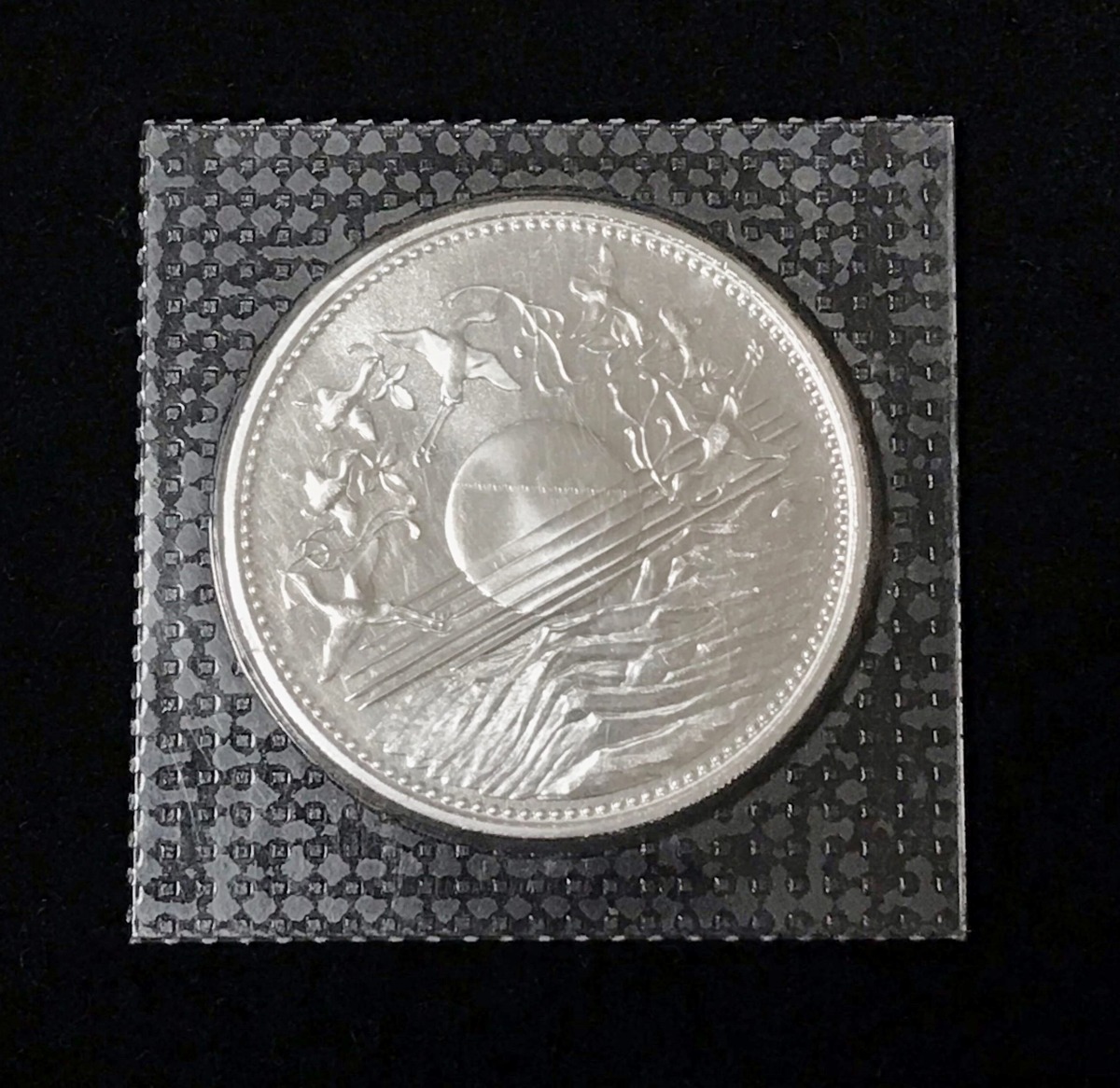 日本一万円銀貨 昭和六十一年 昭和天皇様在位60年記念銀貨 20g | 収集
