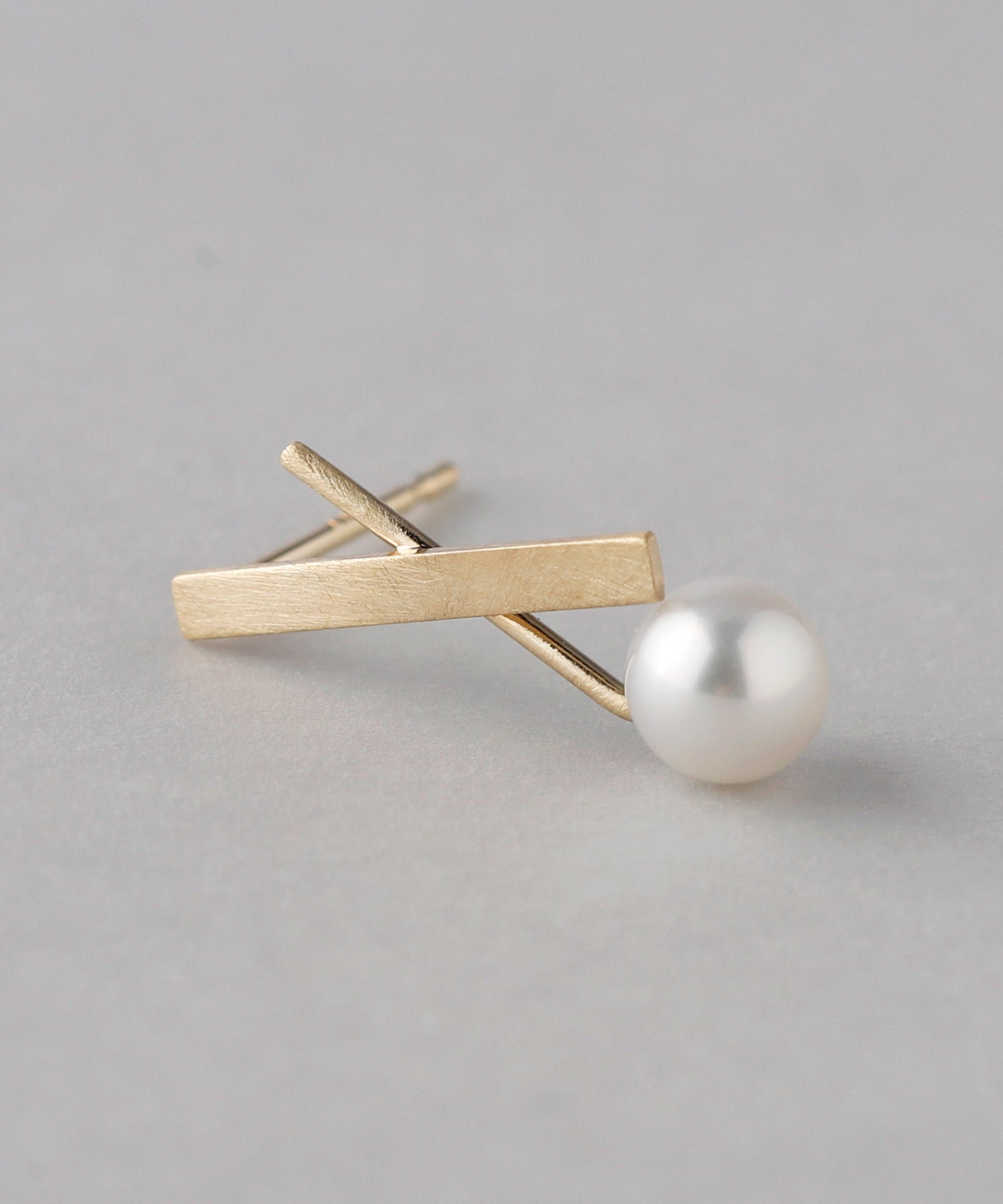 mimi33】淡水パールのクロスピアス[Basic][K10]｜SANPO ONLINE