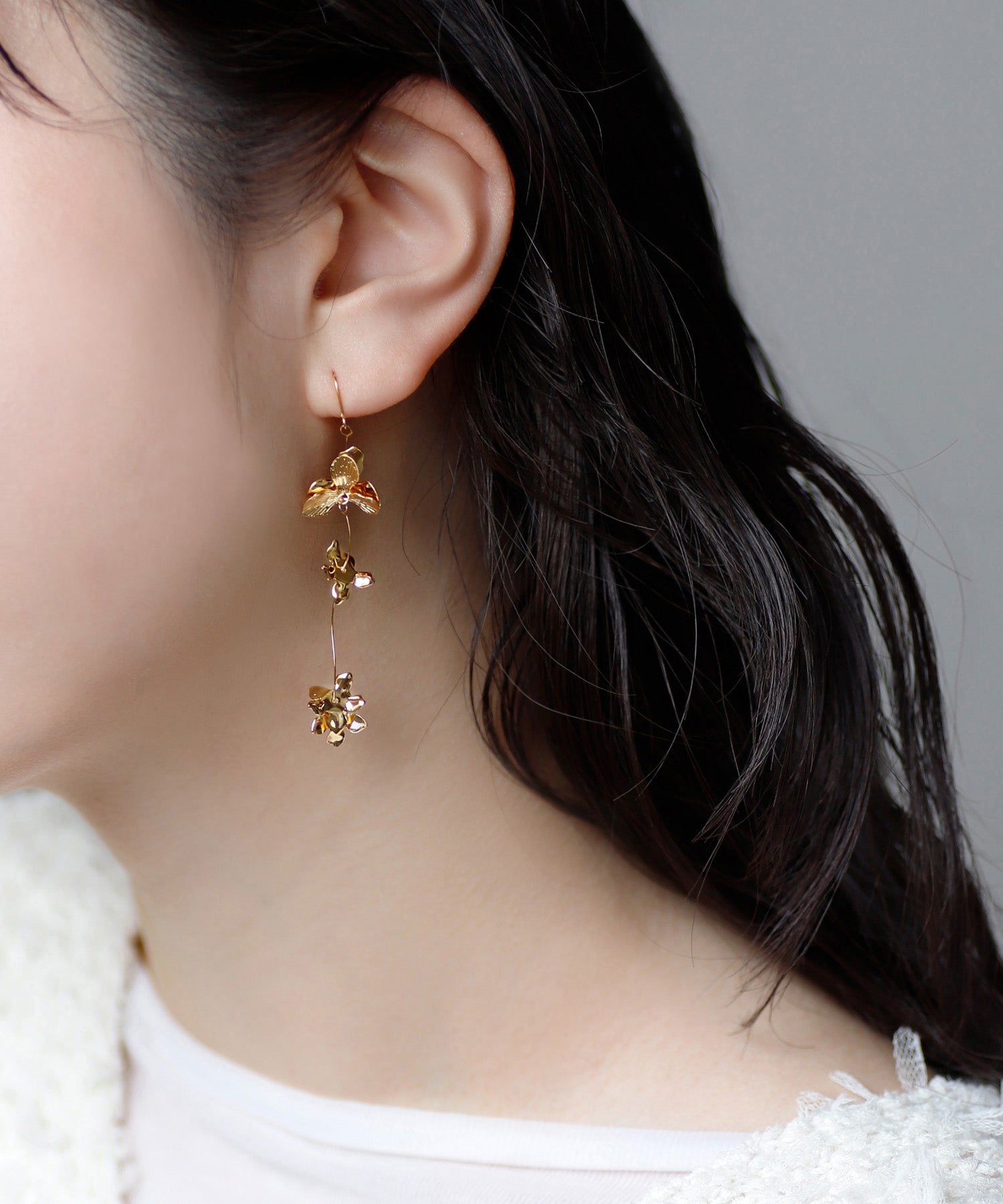 mimi33】フラワーロングフックピアス[Sheerchic]｜アネモネ