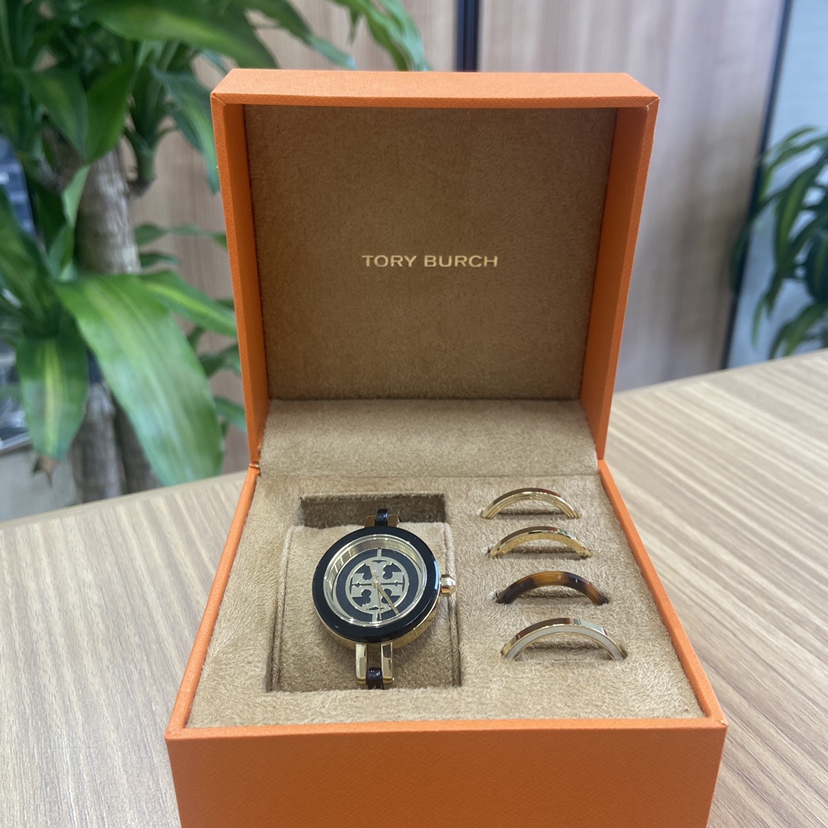 トリーバーチ リーヴァバングルウォッチの買取実績 | 買取専門店さすがや