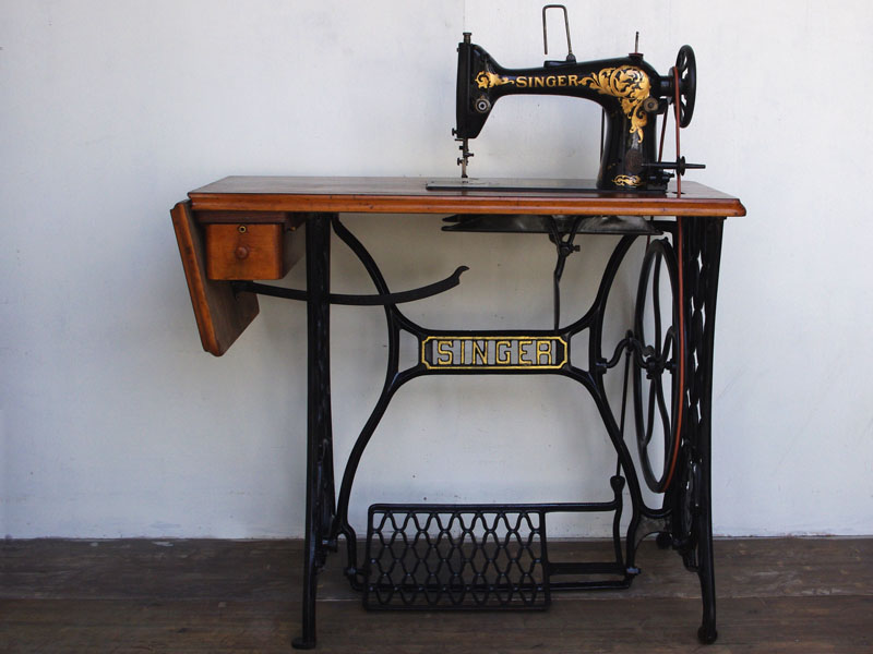 No.358 SINGER 103 シンガー製 職業用足踏みミシン：アンティーク