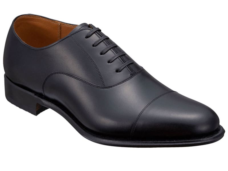 大人なら一足持ちたい「ストレートチップ」とは？名品14選＆基礎知識も