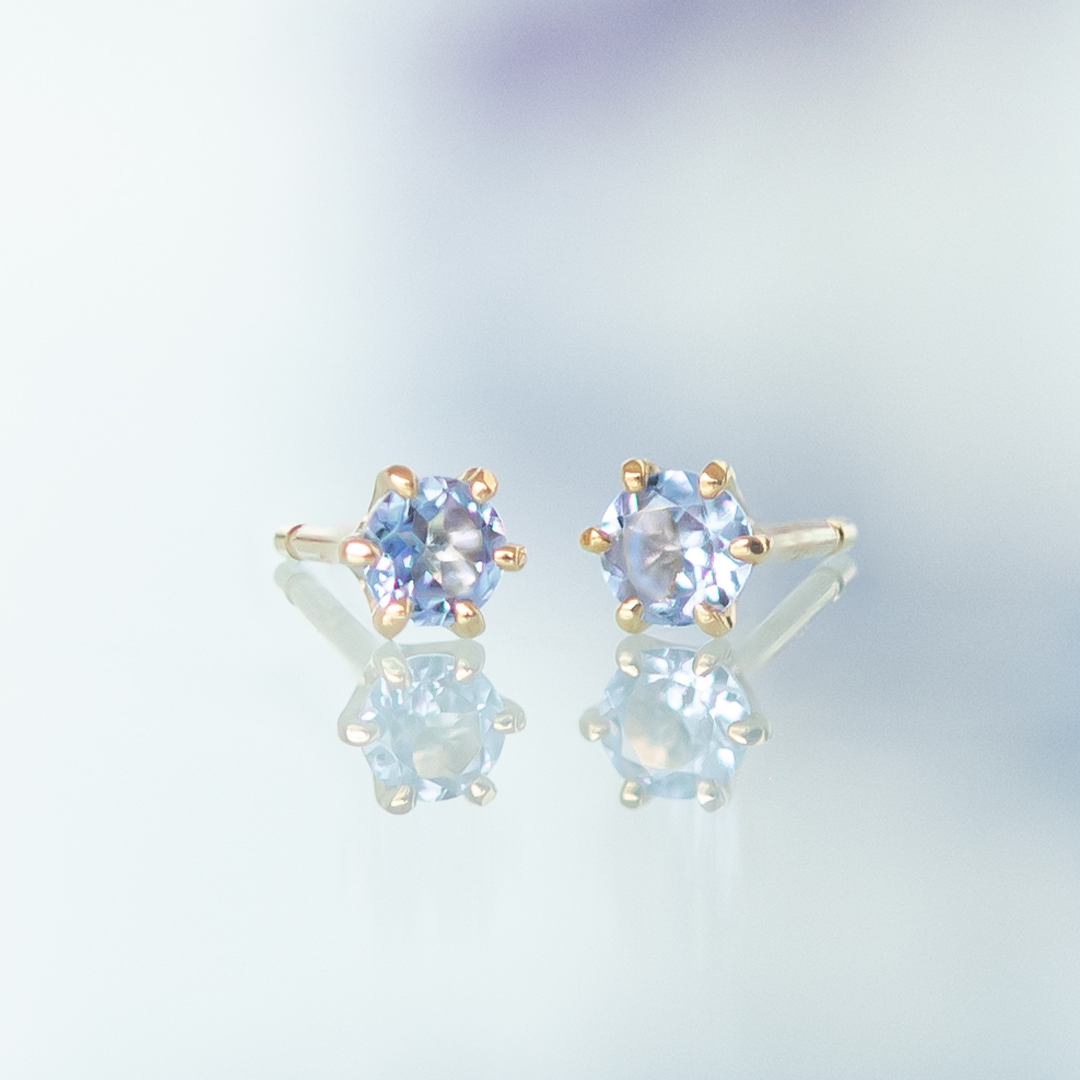 ピアス K18イエローゴールド タンザナイト アクセサリーPePe