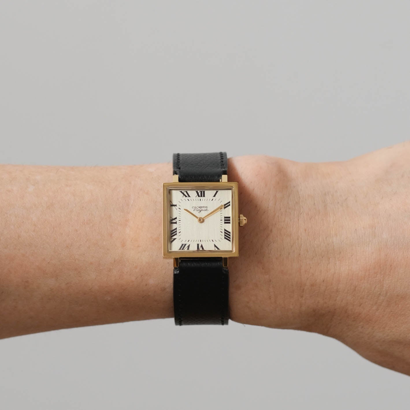 VAGUE WATCH：CARRE Pièce - BLACK