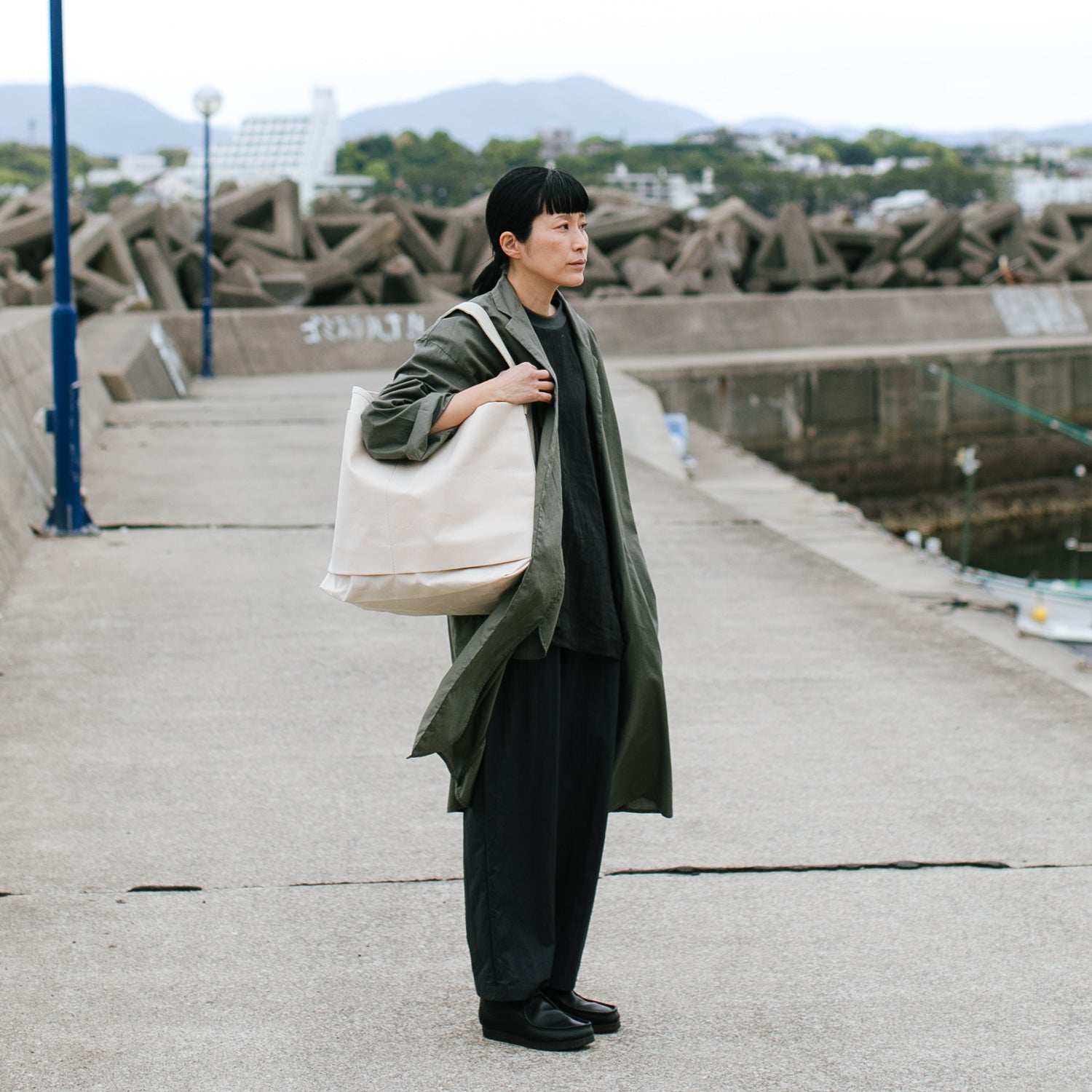 Base Tote by This is(a)n/STOCK NO:/MUYA