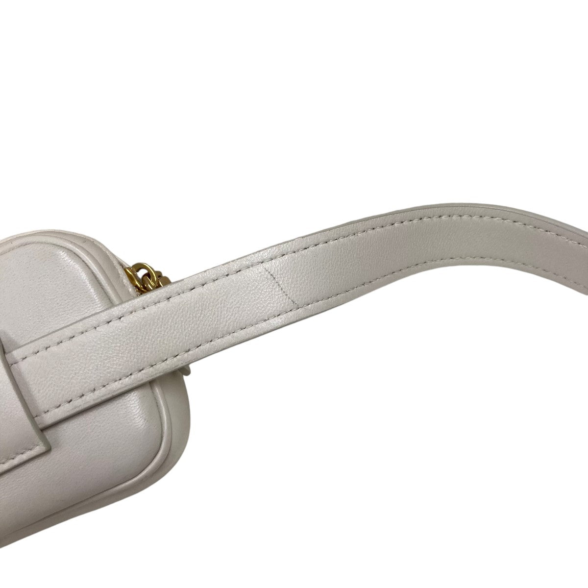 MIU MIU(ミュウミュウ) マテラッセポーチ付き ショルダーバッグ